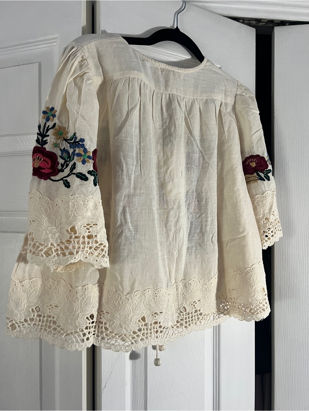 Embroidered Cream Peasant Blouse with Lace Trim - Picture 11 of 13